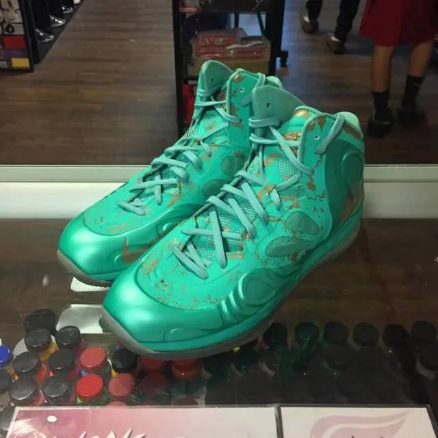 2012 Nike Air Max Hyperposite Statue Of Liberty