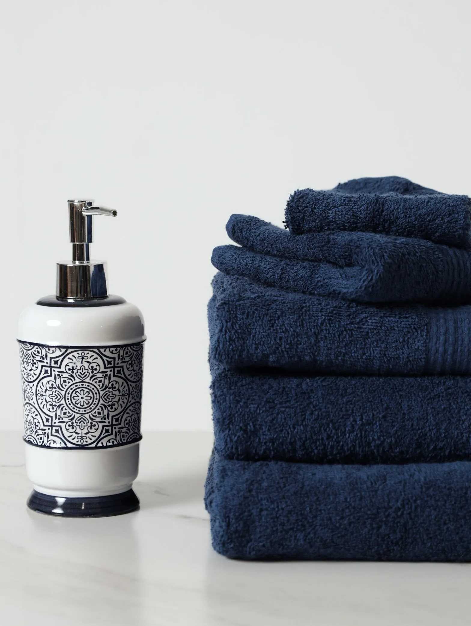 450gsm Everday Luxury Towels - Navy