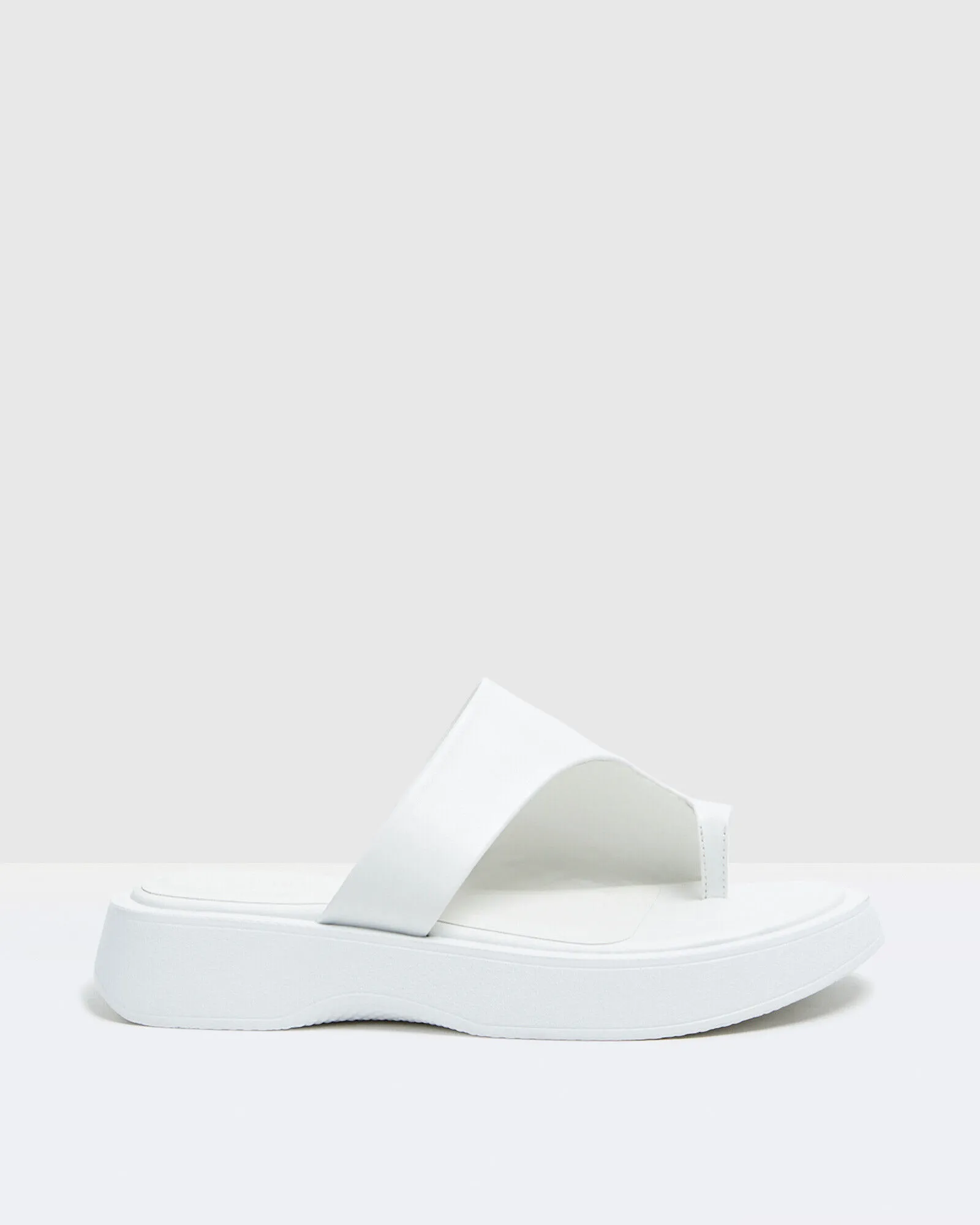 Alice In The Eve Sophia Sandals White