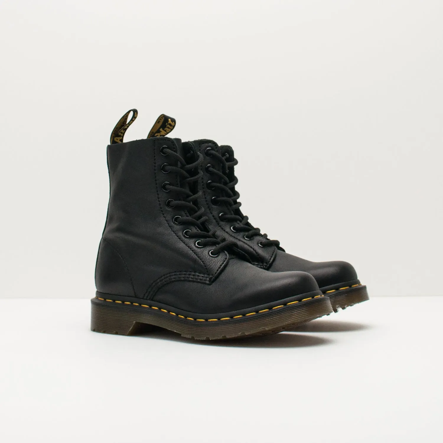 BOTA - DR. MARTENS - PASCAL 8-EYE VIRGINIA BLACK 13512006