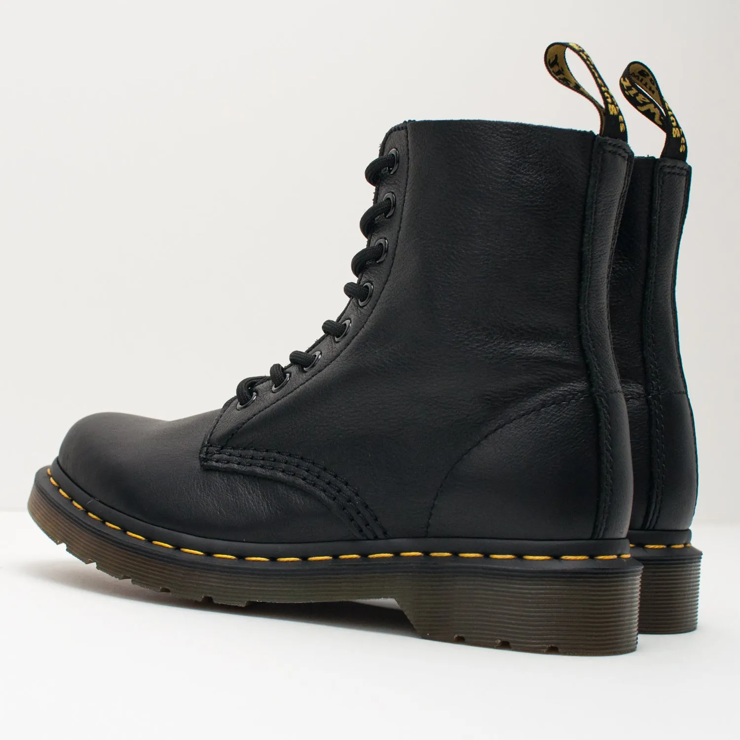 BOTA - DR. MARTENS - PASCAL 8-EYE VIRGINIA BLACK 13512006