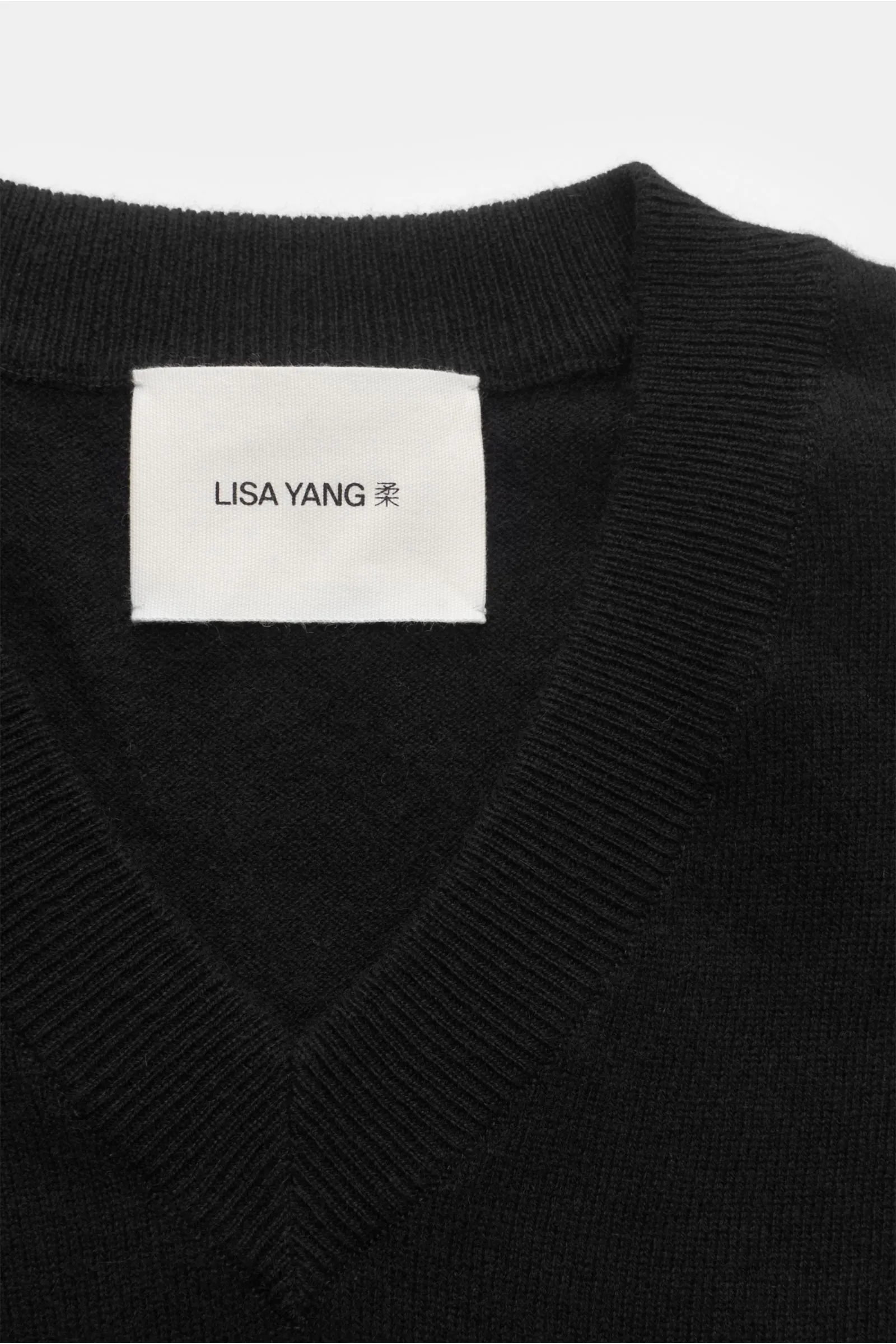 LISA YANG Cashmere V-Neck Pullover 'Clayton' schwarz