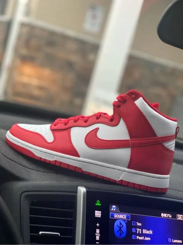 Nike dunk high university red