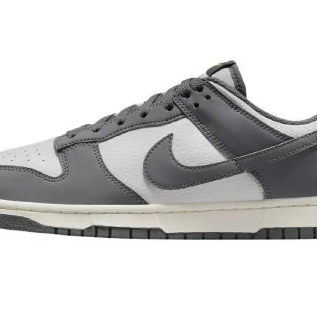 Nike dunk low next nature smoke grey