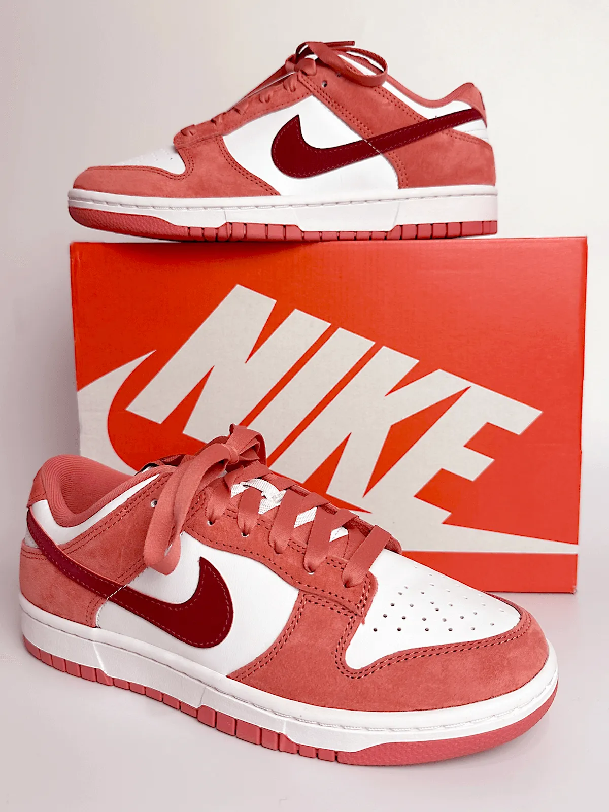 Nike Dunk Low Valentine's Day (2024)