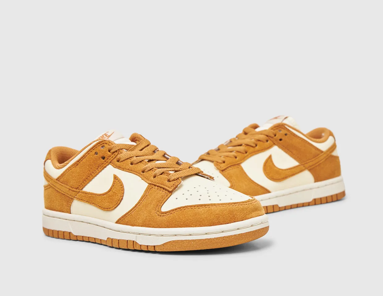 Nike Women's Dunk Low Coconut Milk / Flax - Sail