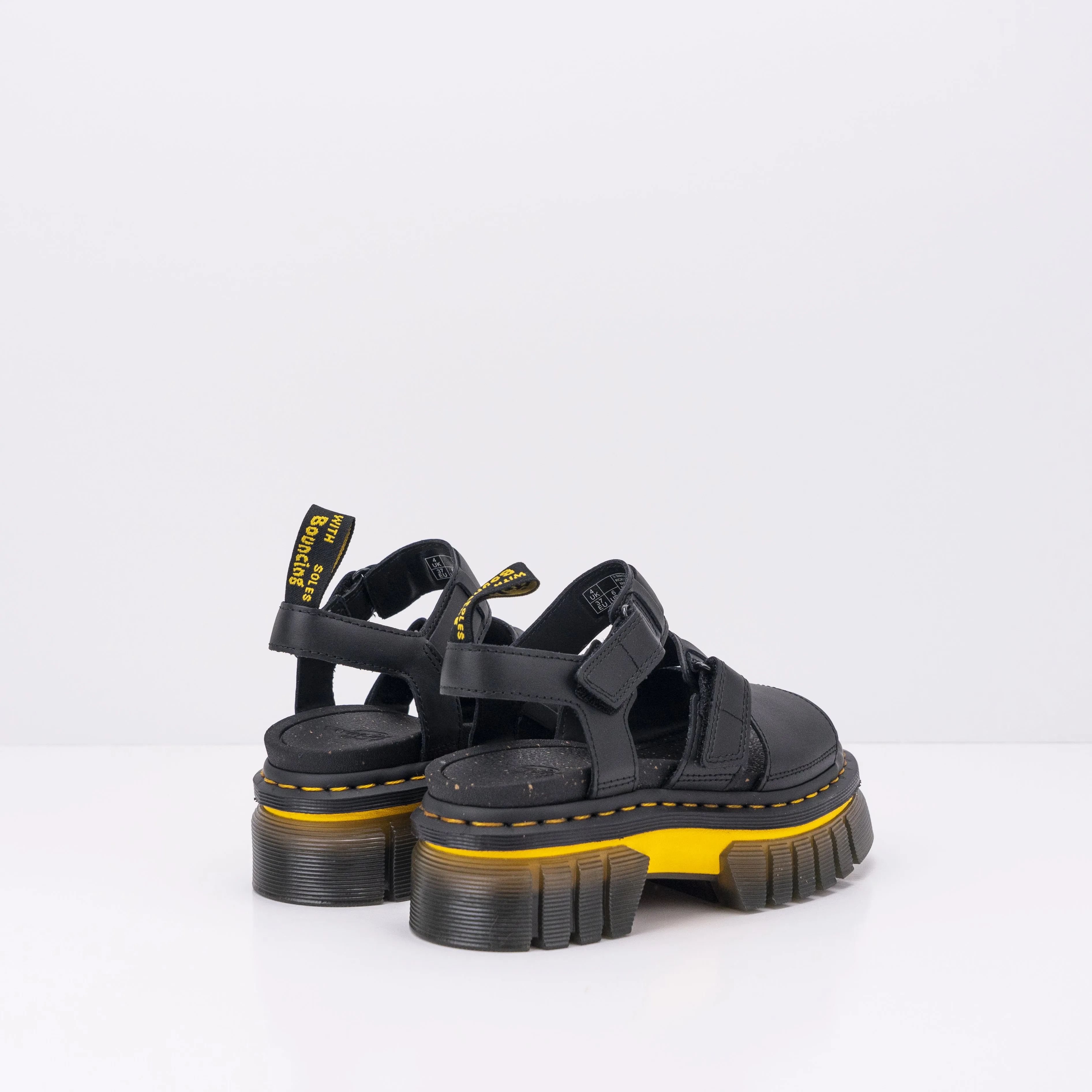 SANDALIA - DR. MARTENS - 30579001 RICKI 3 STRAP LUCIDO