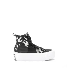 Sneakers   McQ by Alexander McQueen  