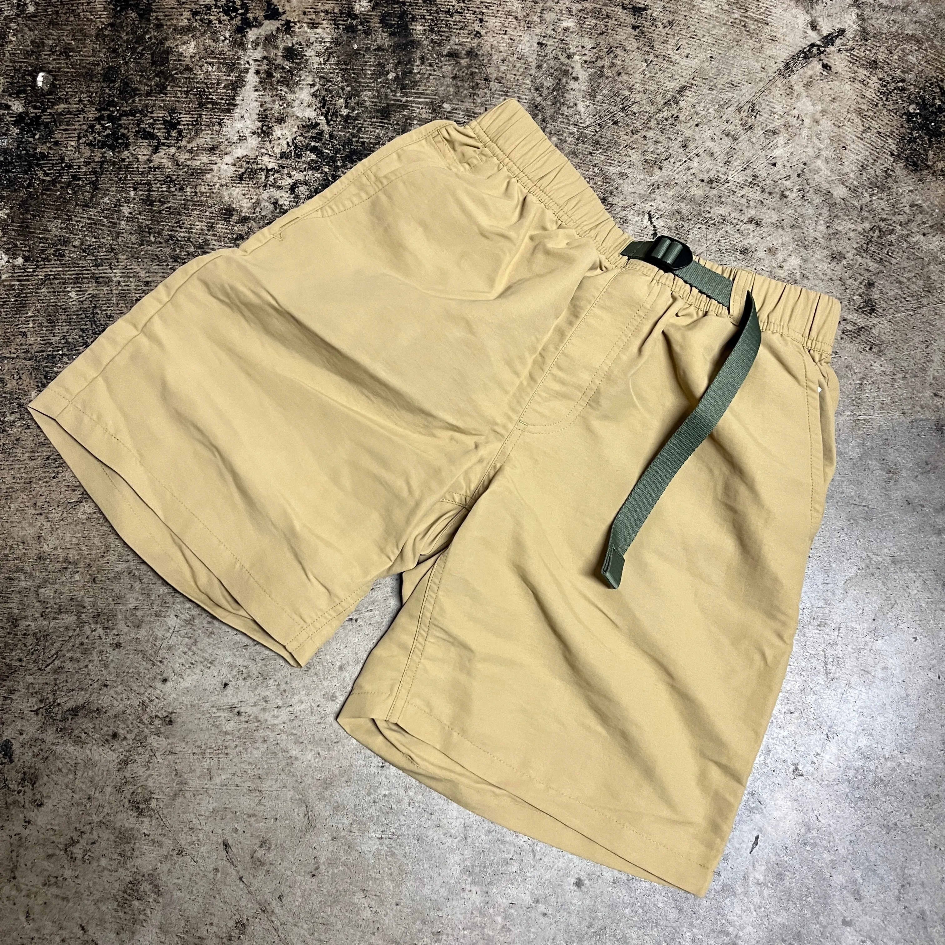 VANS RANGE NYLON LOOSE SHORTS (SAND)